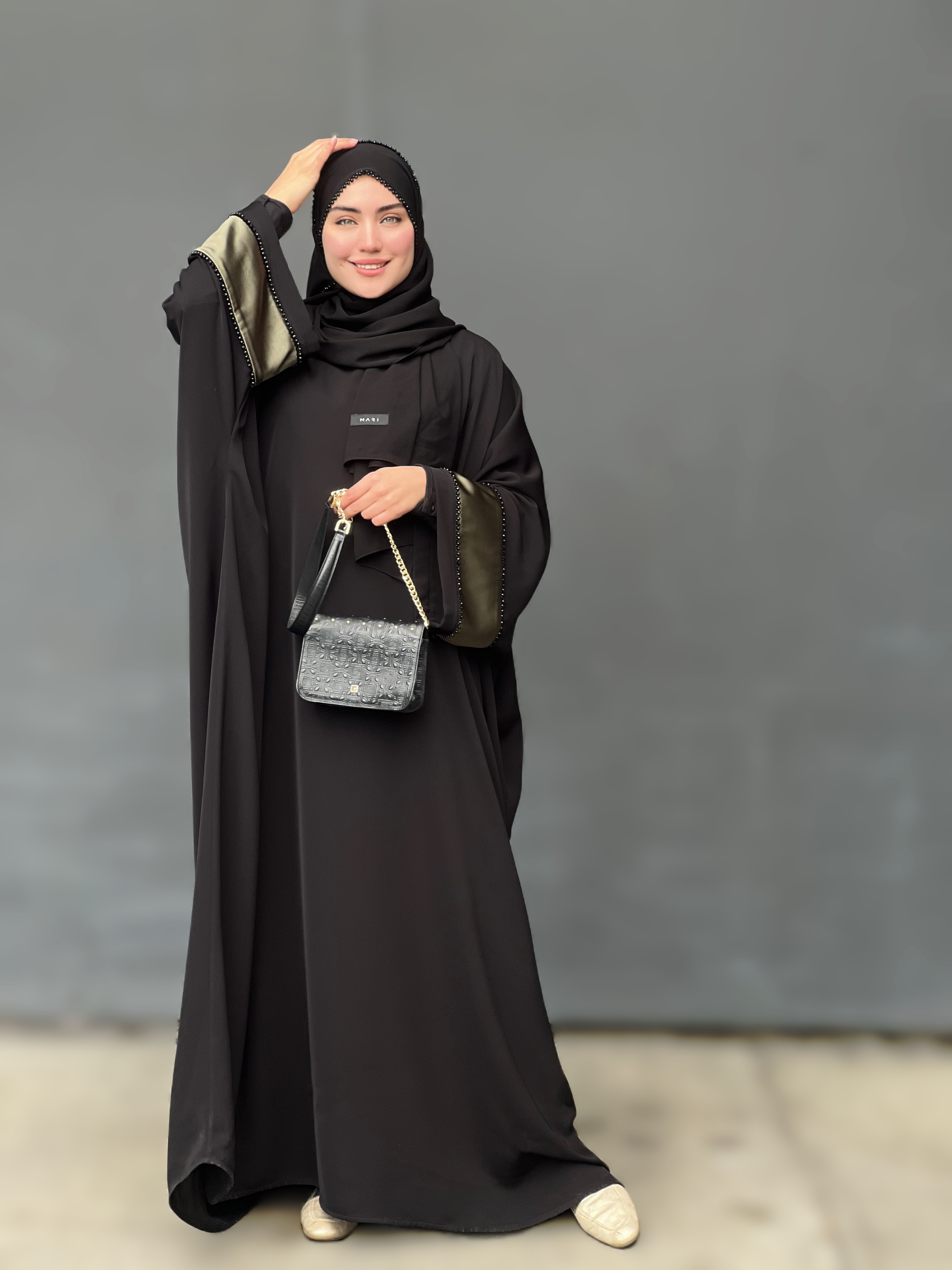 عبای جواهردوزی